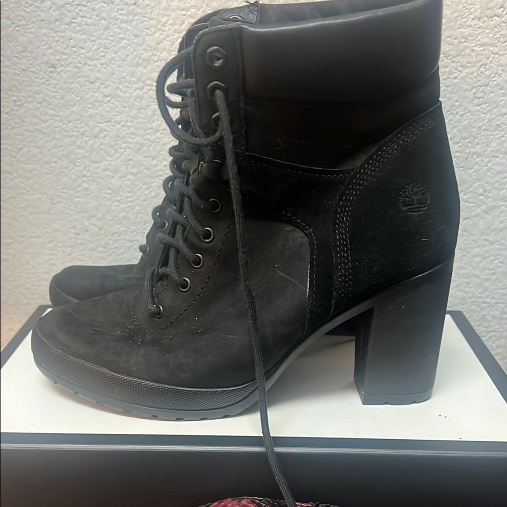 Timberland Black Heeled Boots with Chunky Heel